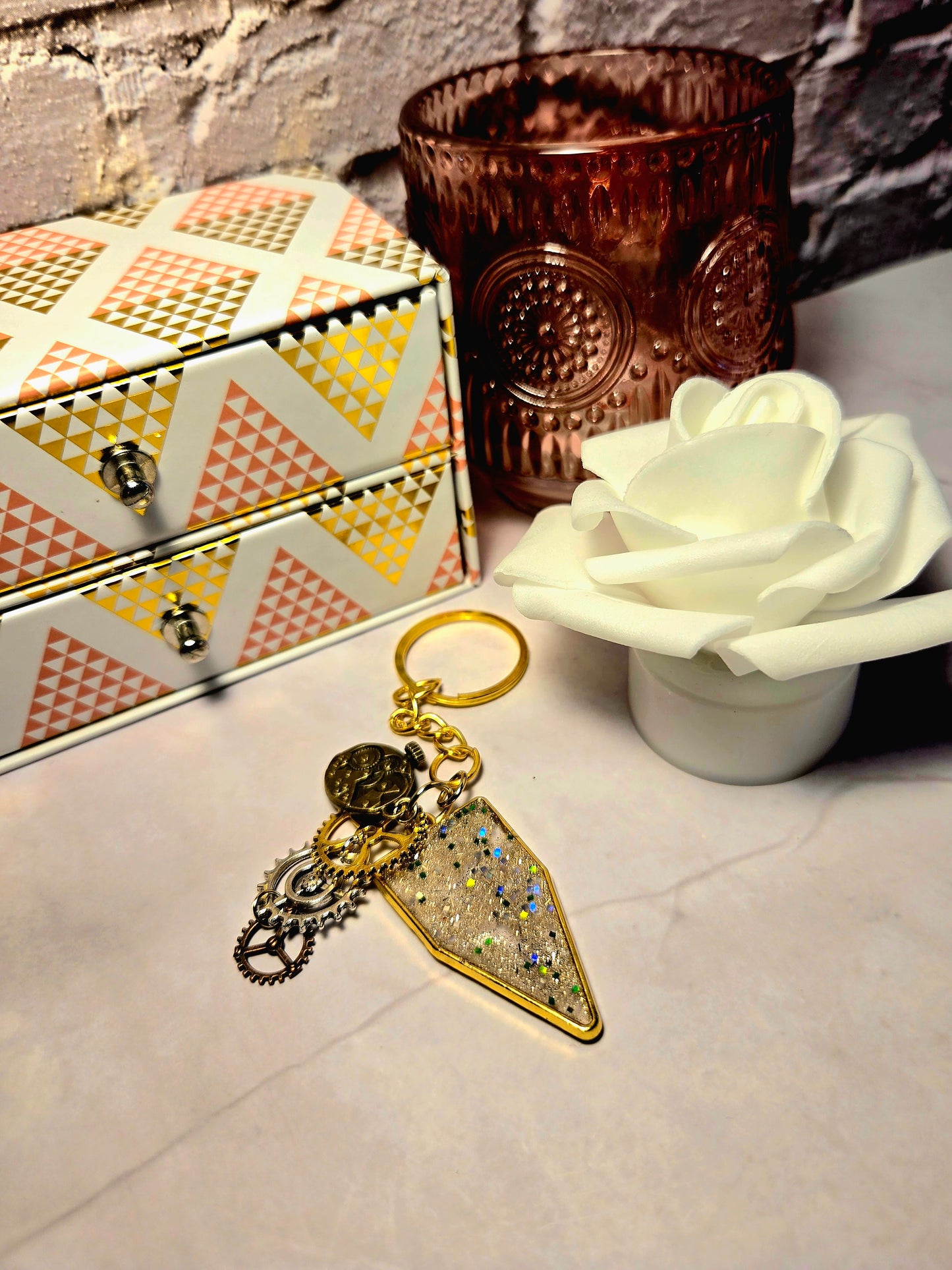 Handmade Steampunk Gear Keychain – Resin & Metal Clockwork Charm