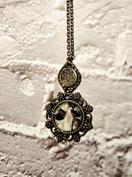 Vintage Bronze Floral Pendant Necklace with Pressed Leaves – Nature Inspired Jewelry