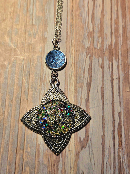 Glitter Resin Pendant Necklace – Silver Filigree Star with Blue Accent