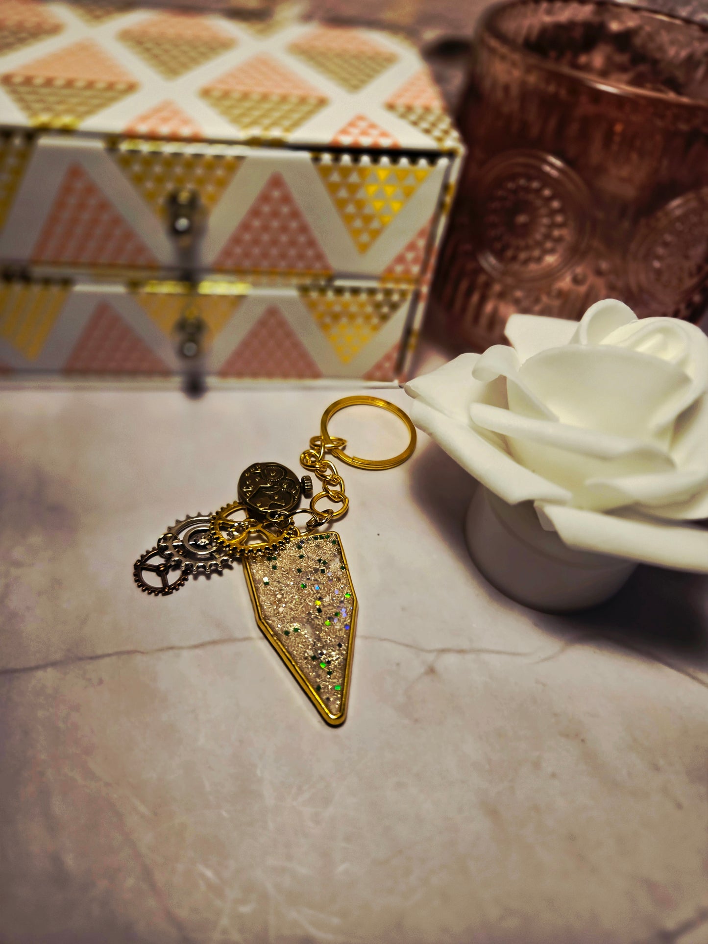 Handmade Steampunk Gear Keychain – Resin & Metal Clockwork Charm